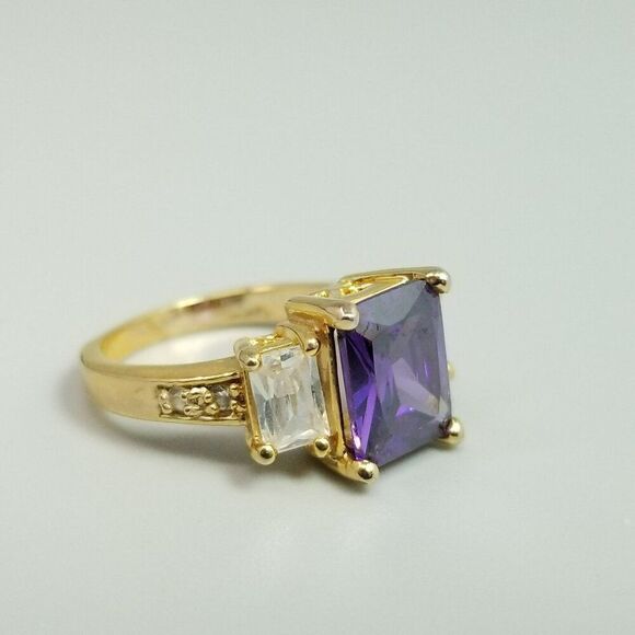 Vintage Dark Purple Rhinestone Ring, Size 8 Band, Gold Tone Setting, Estate - Picture 4 of 8